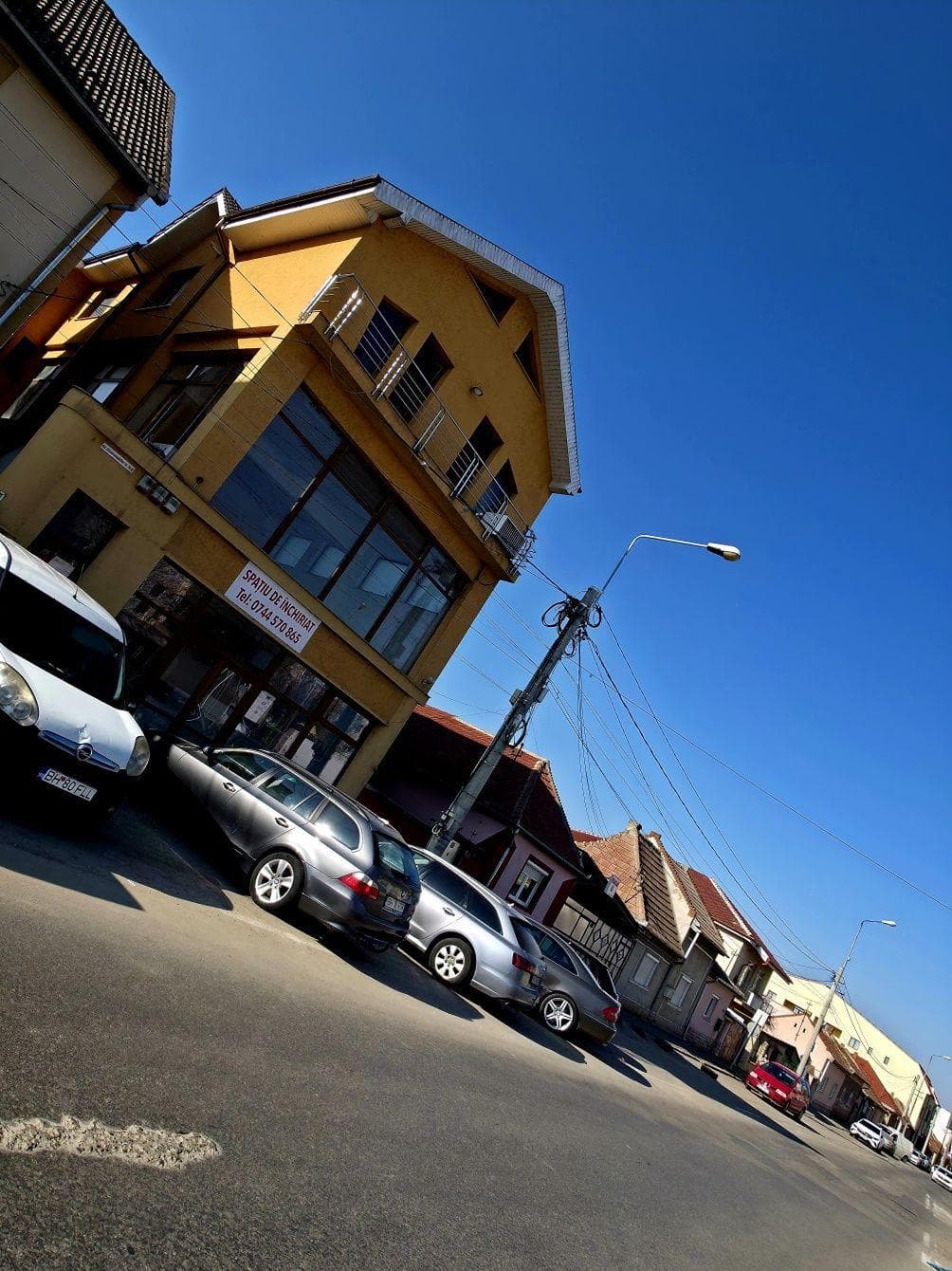 Spatiu comercial de inchiriat - imagine 1