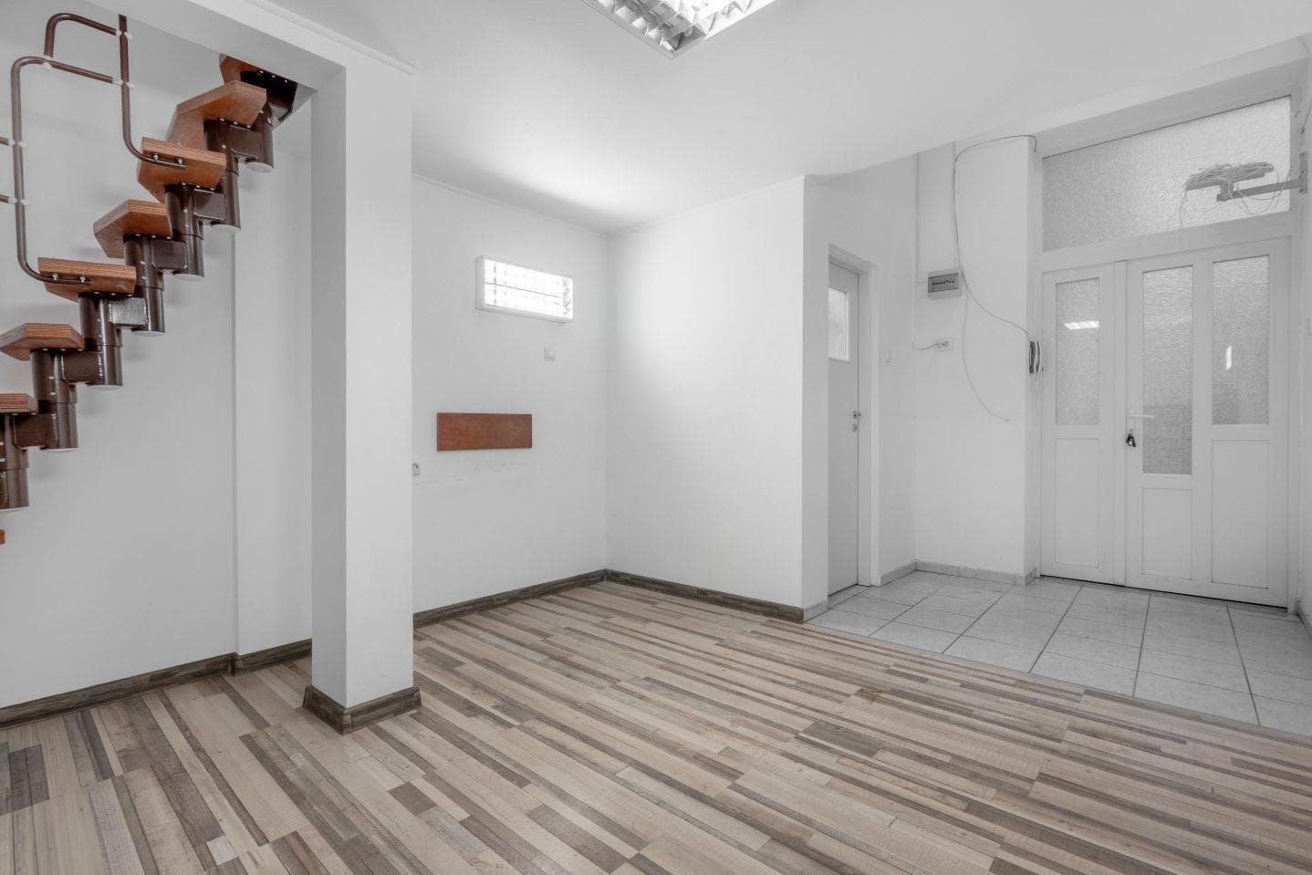 Birou de inchiriat - imagine 1