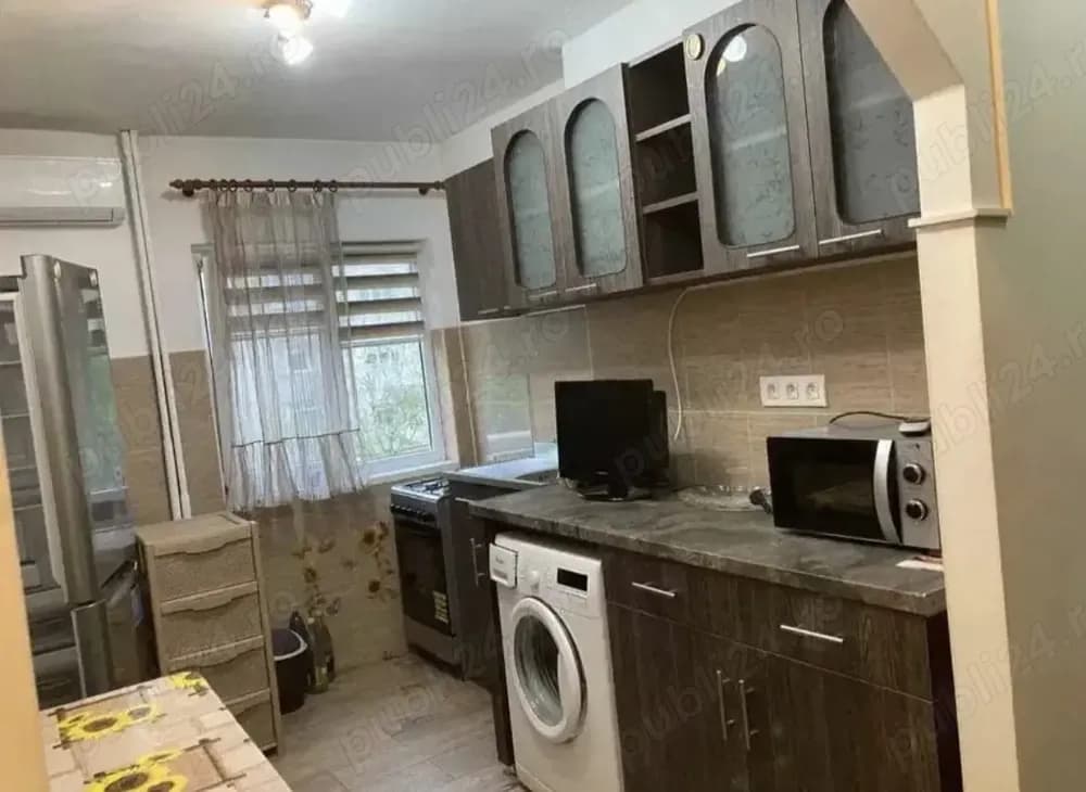 Inchiriez apart. 2 camere - imagine 1