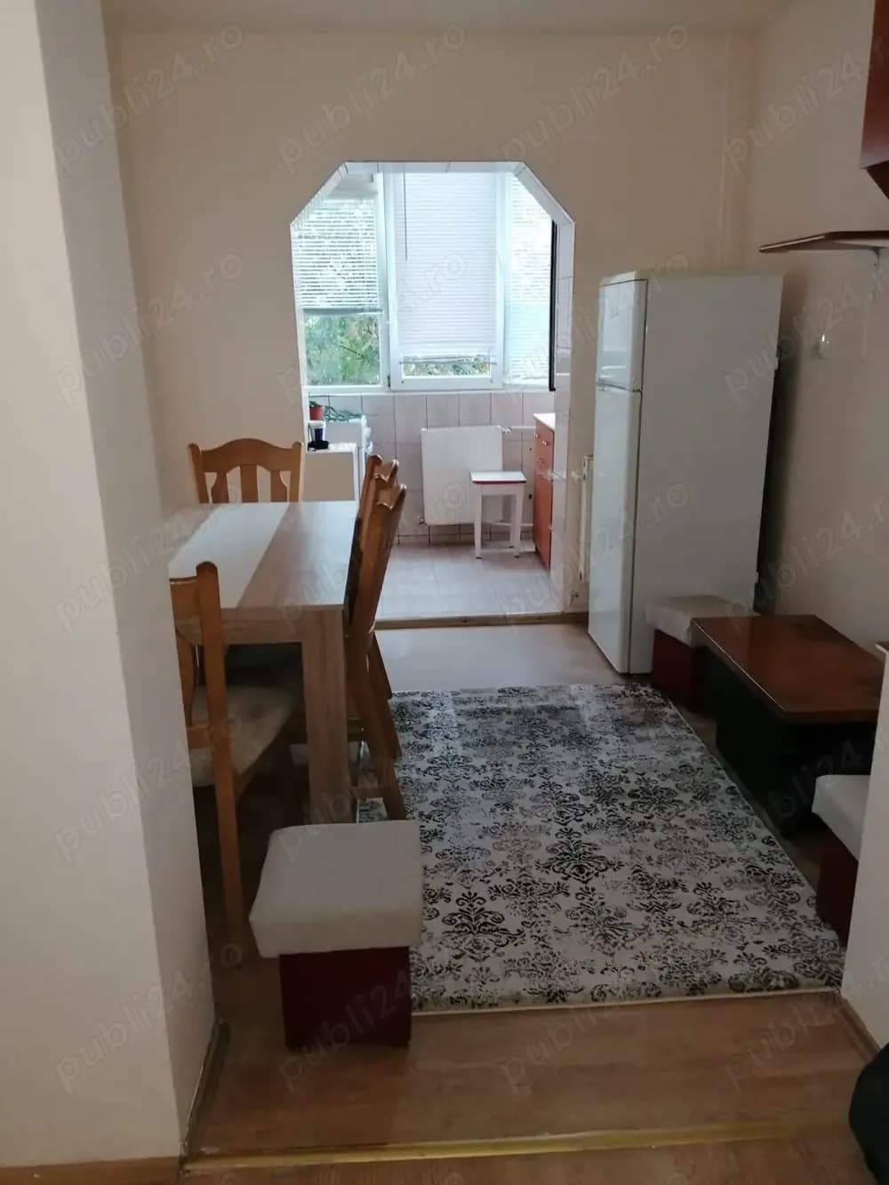 Închiriez apartament 2 camere PB , decomandat,zona Nufărul.