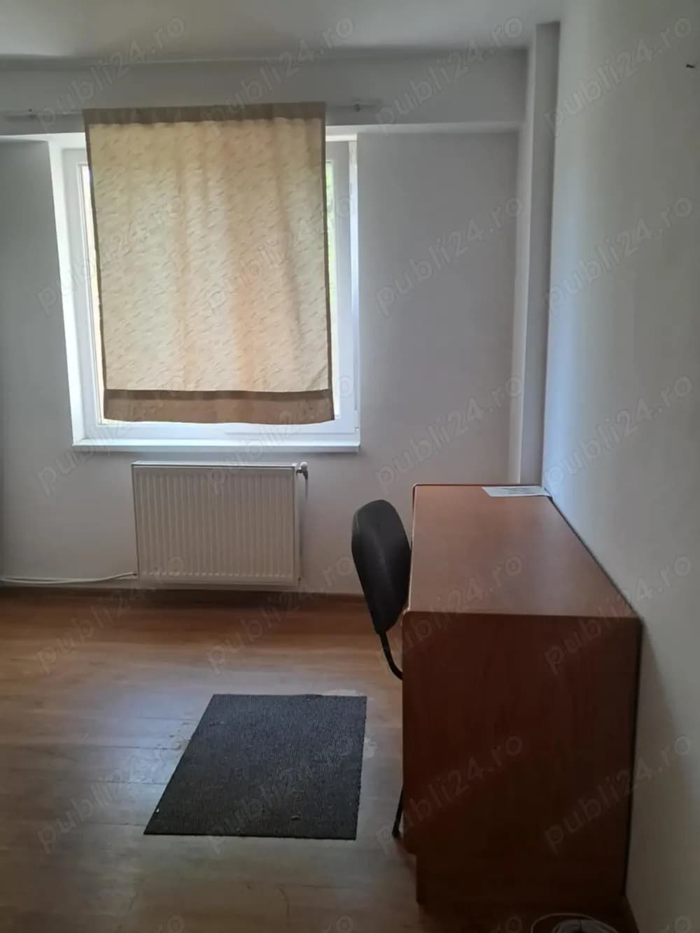 Inchiriez  1 camere ptr un student - imagine 1