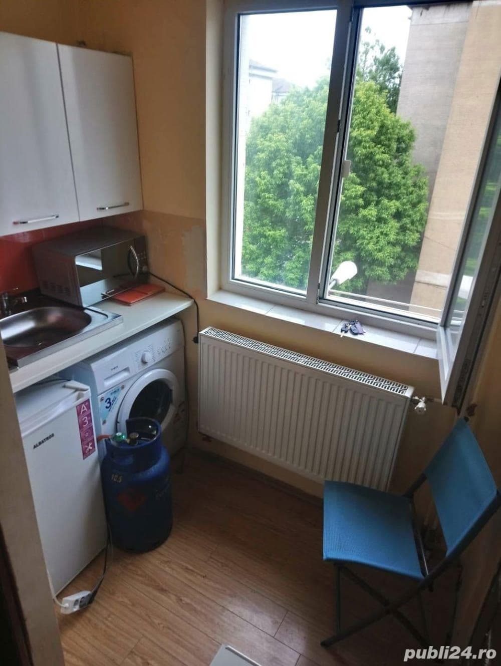 Vând 2 uscătorii suprapuse în Oradea Zona Rogerius pe strada Milcovului pret 30000  suprafață 12m - imagine 1