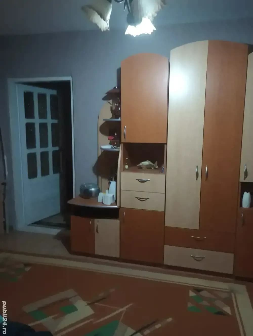 Vand apartament 2 camere - imagine 1