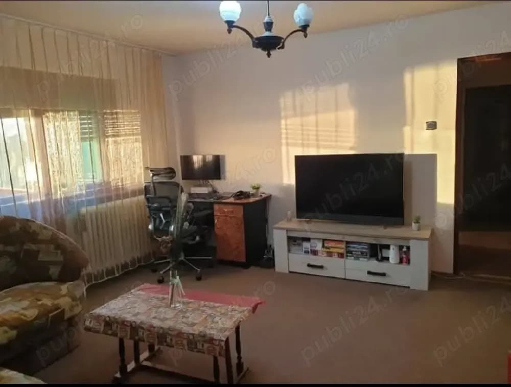 Vand apartament 2 camere Oradea - imagine 1