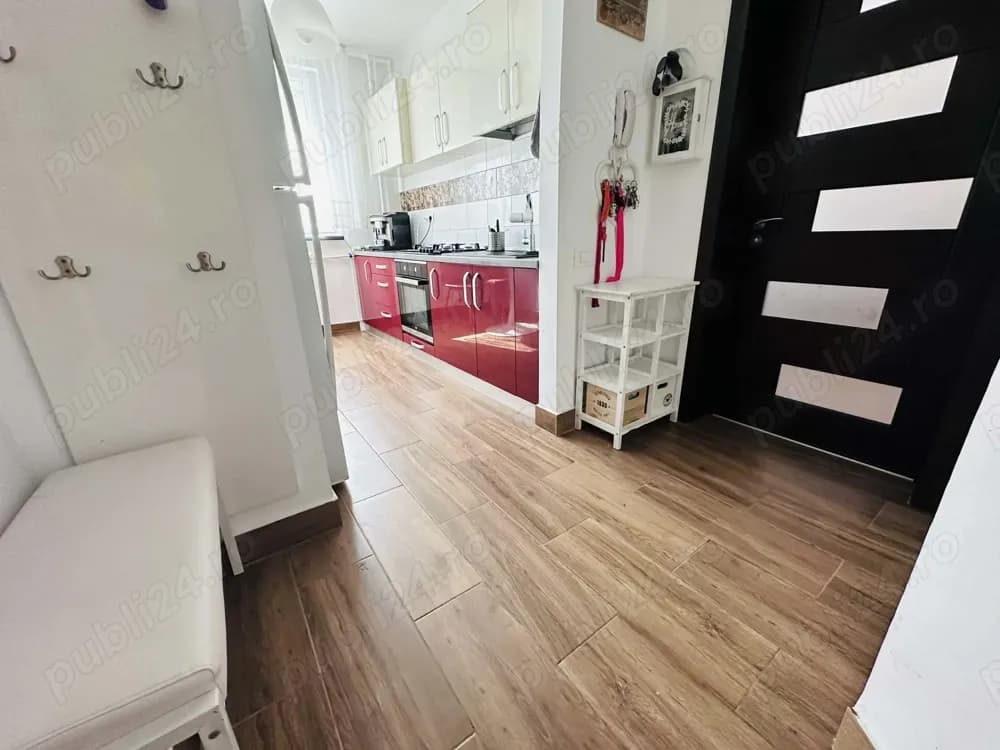 Etaj 1 | 2 camere renovat | 50 m2 | Balcon mare | Rogerius Aluminei