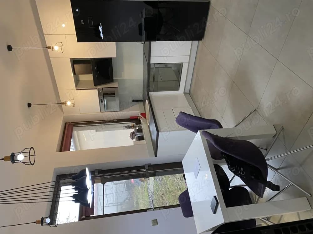 Ultracentral Oradea ap. 2 camere + curte + subsol