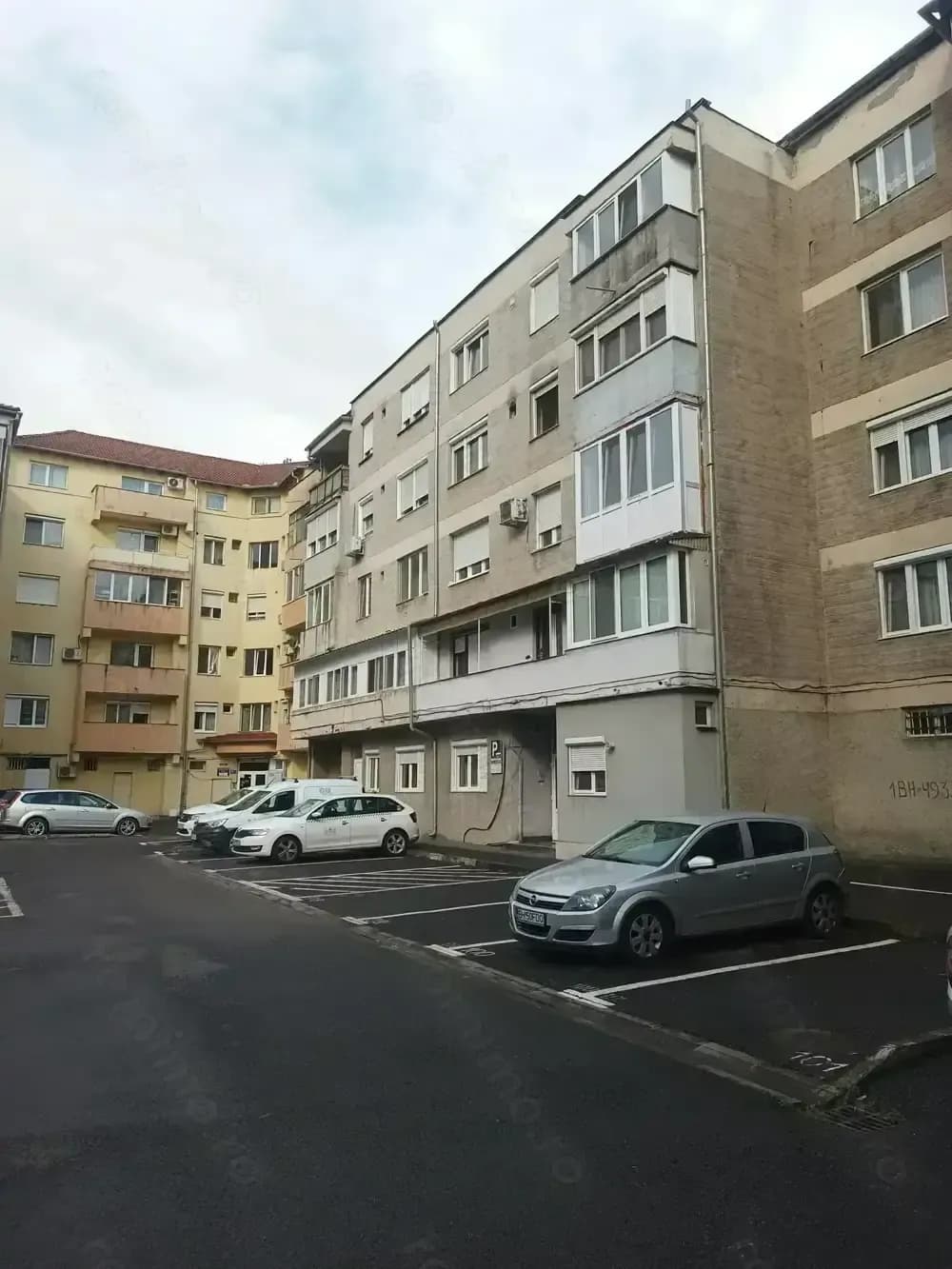 Vând 2 camere AN mare cartier Ioșia Nord