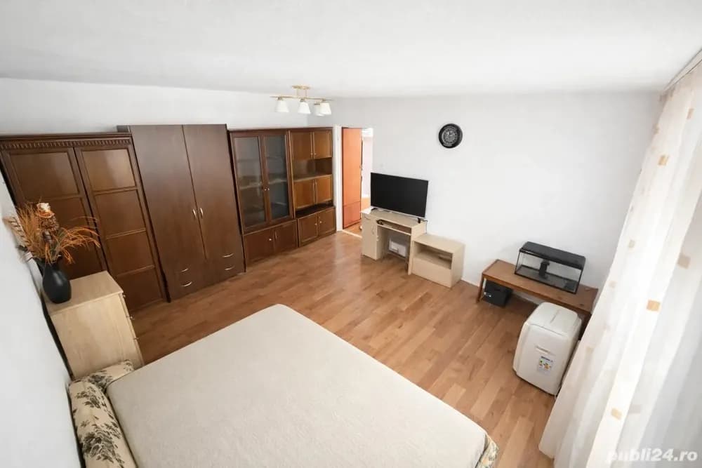 Vând URGENT apartament 2 camere Oradea