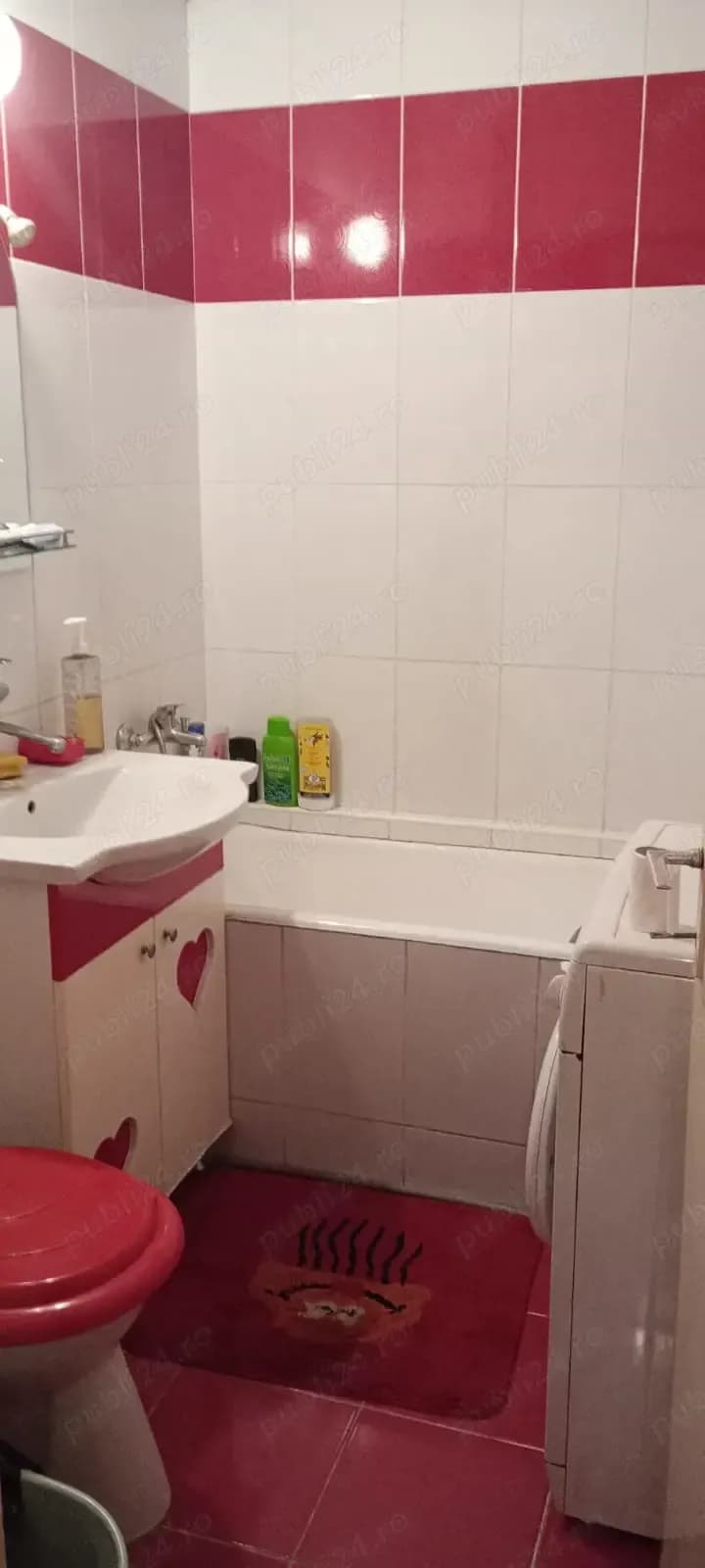 Vand apartament 3 camere Rogerius Oradea