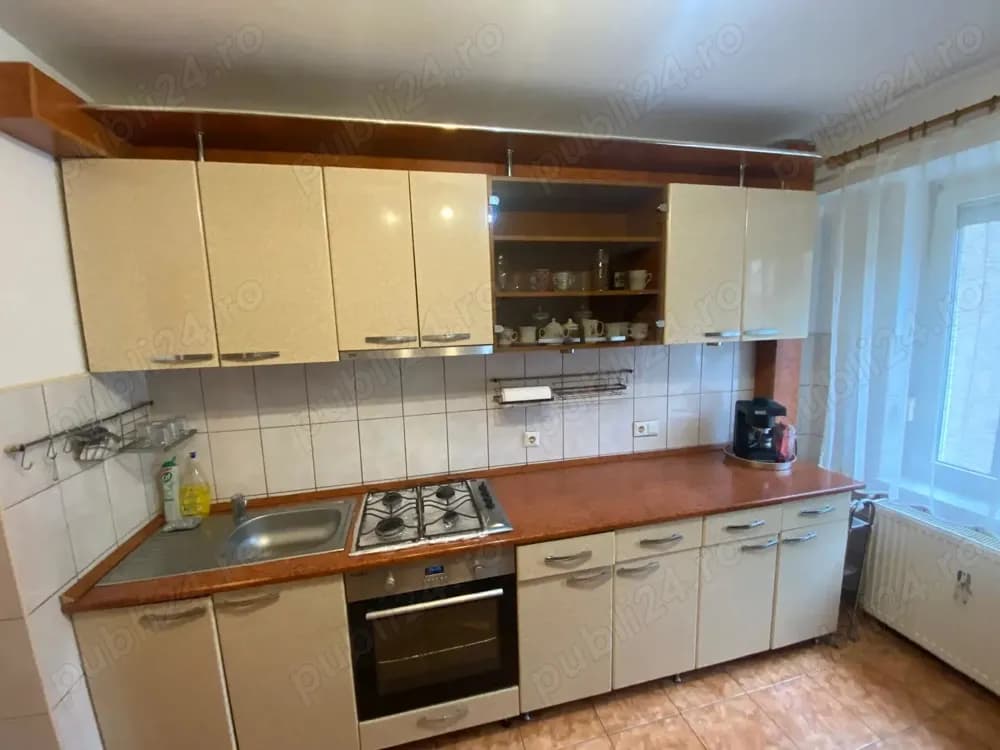 Apartament cu 3 camere, tip D, zona Decebal