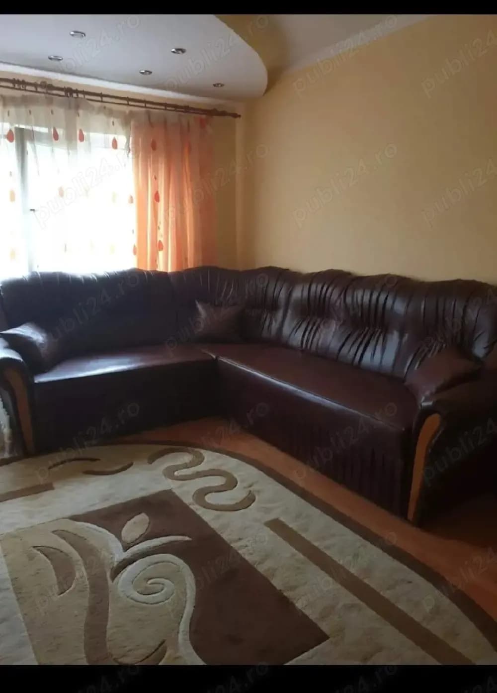 Vand apartament 3 camere