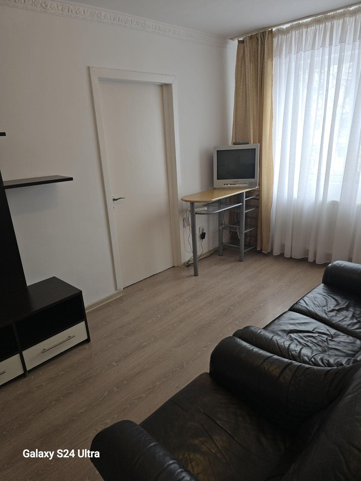 Închiriez  apartament   2 camere