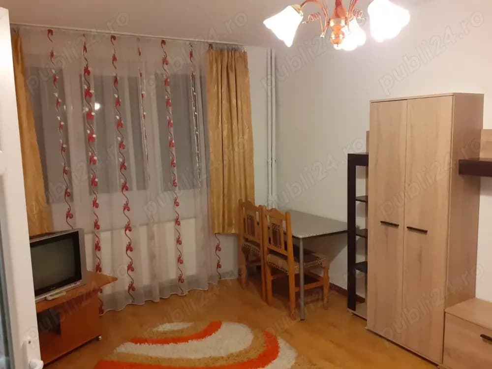 Închiriez garsonieră