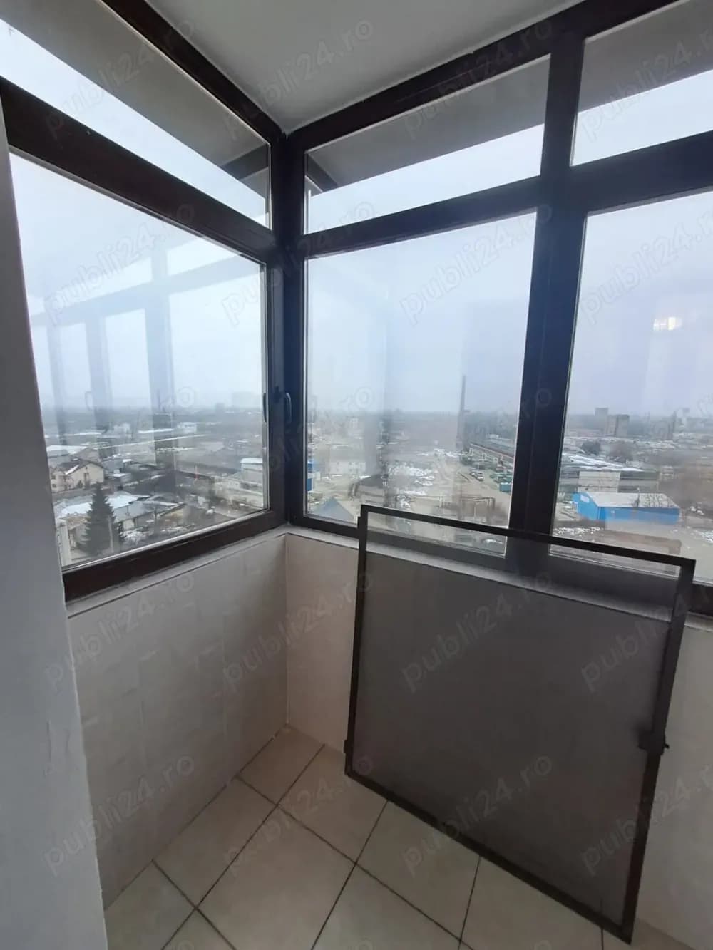 Proprietar apartament 3 camere cauta chiriasi :)