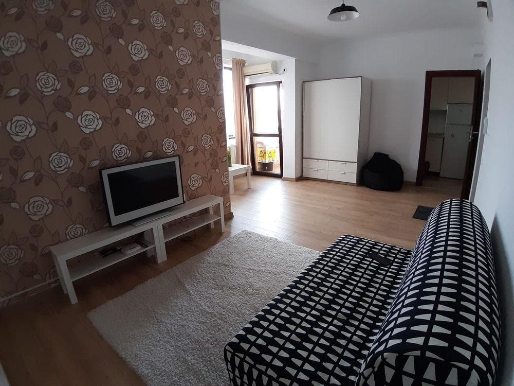 Garsoniera Damaroaia