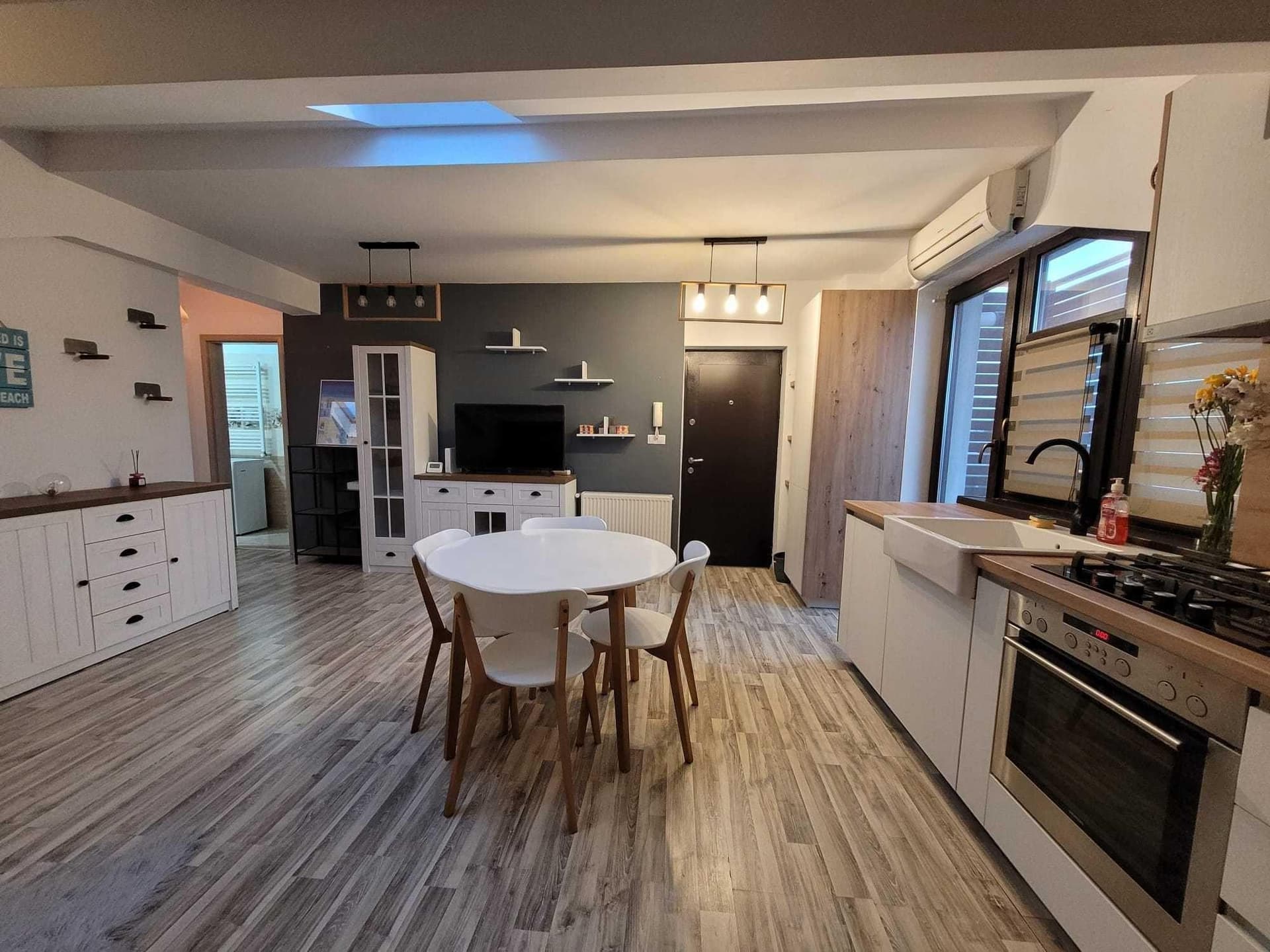 Ap. 2 Camere Expoziției-langa Luxuria Domenii|Terasă |Bloc Nou 2016 - imagine 1