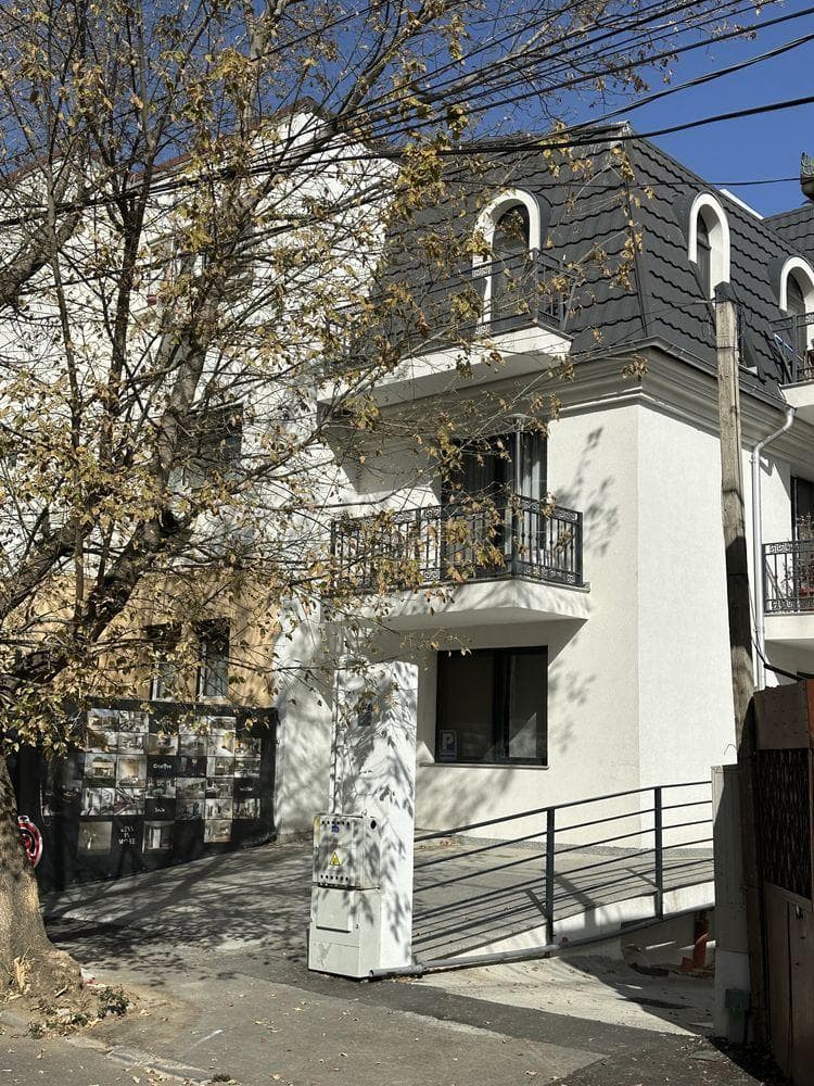 Duplex D+P, rezidențial 3 camere sau birou, parcare, Domenii- Ciresari