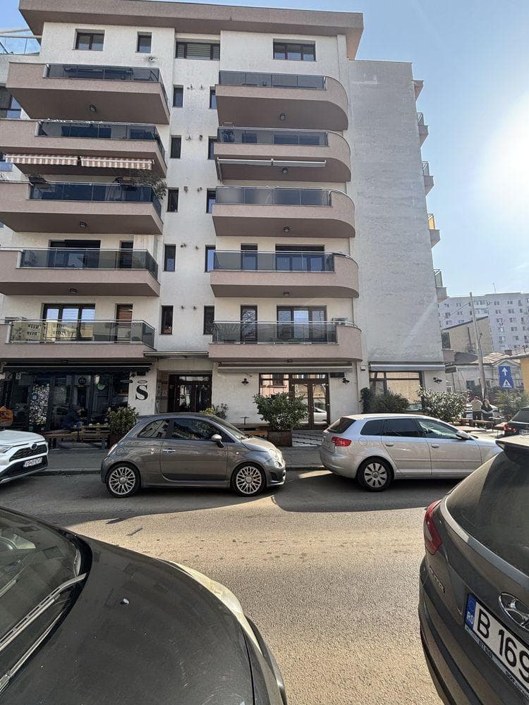 Inchiriere apartament 3 camere Piata Victoriei