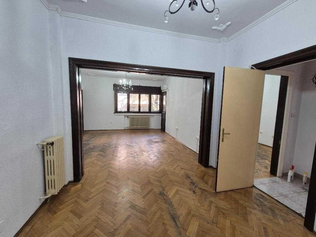 apartament de inchiriat