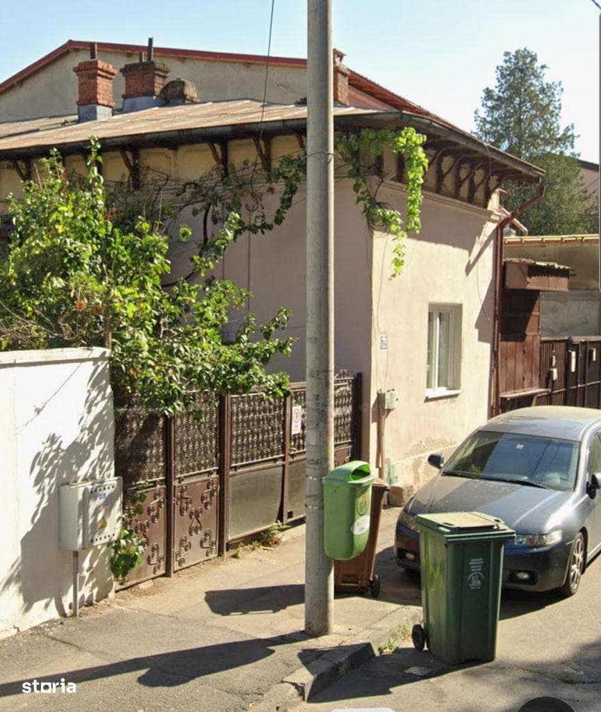 Casa in curte comuna zona Abrud Ion Mihalache Turda 1 Mai Domenii