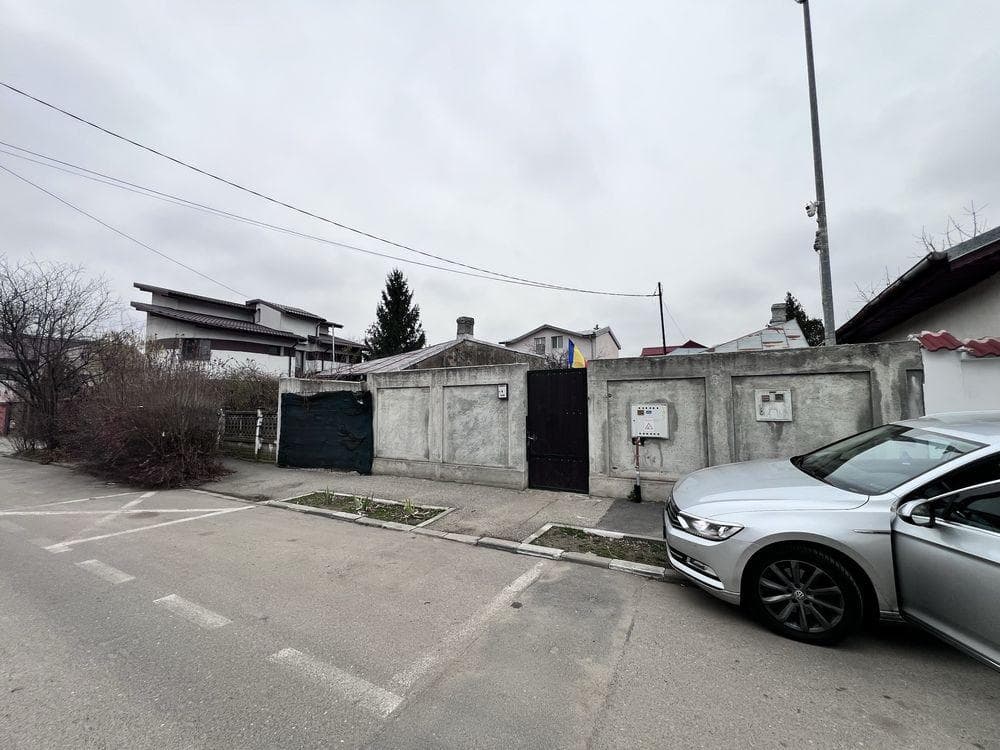 Casa/teren de vanzare sector 1 - imagine 1