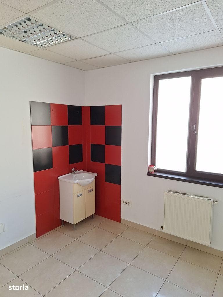 Spatiu de inchiriat 12 mp - imagine 1