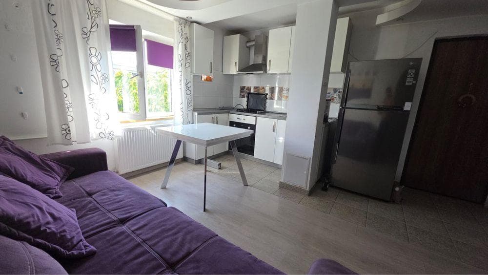 Bucuresti Mall, 2 balcoane, etaj 3/4, 65 mp., zonă verde, liniștită