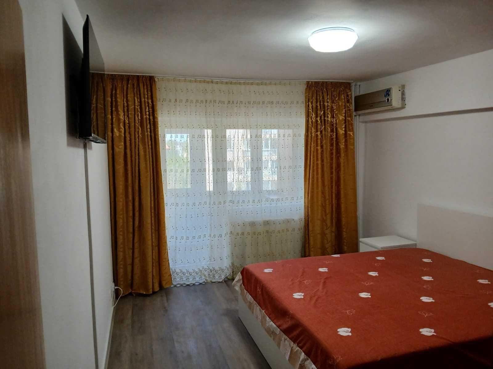 Proprietar, Unirii 59, 3 camere mobilat, 2 dormitoare, bai, renovat no