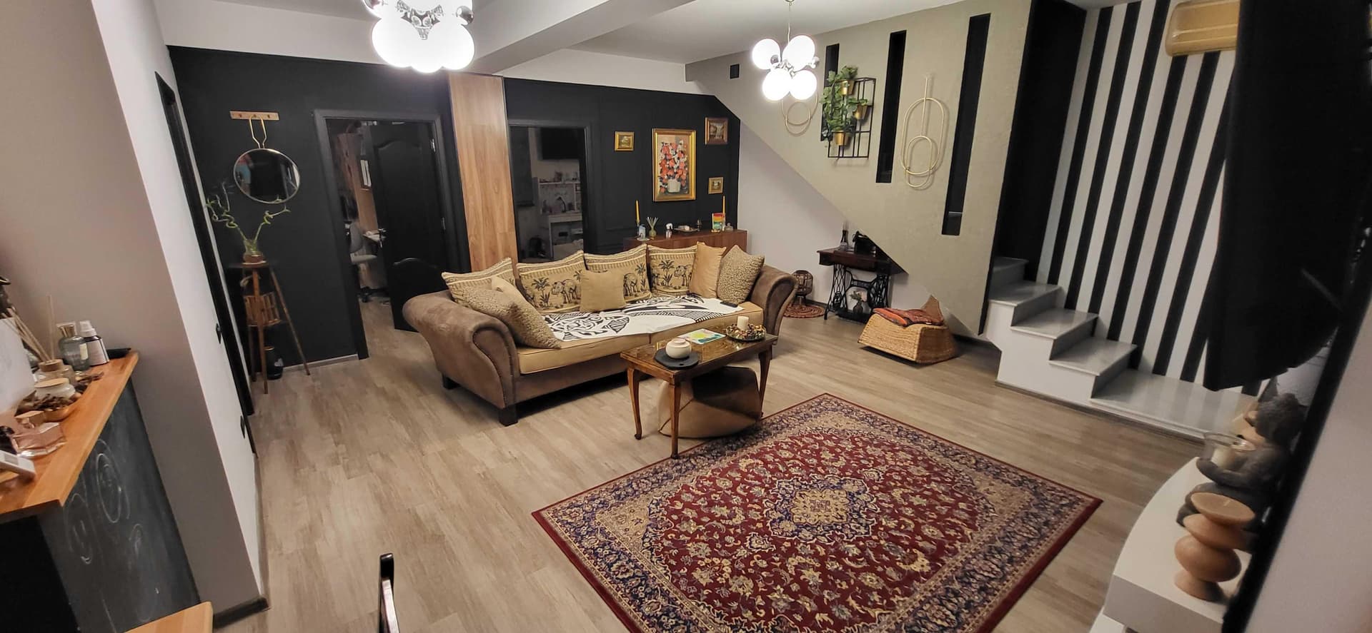 Locuinta individuala din 2 Corpuri de vanzare, P+E+M Dristor