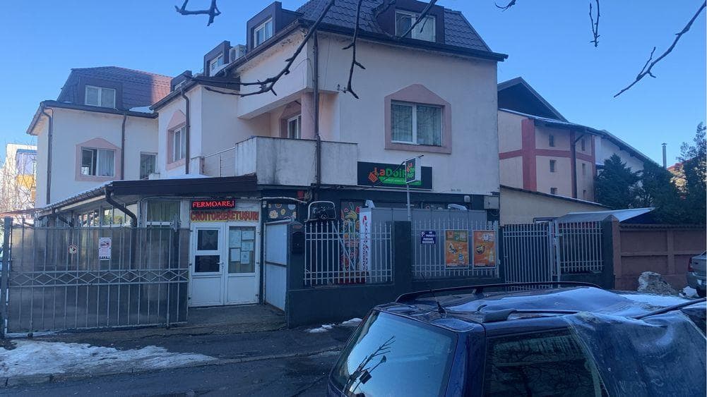 Inchiriere spatiu comercial 65 mp - imagine 1