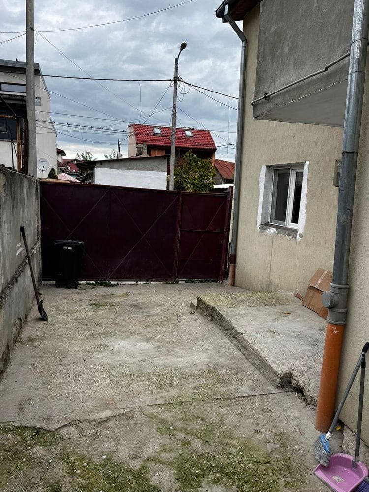 Inchiriez casa in Domana Ghica