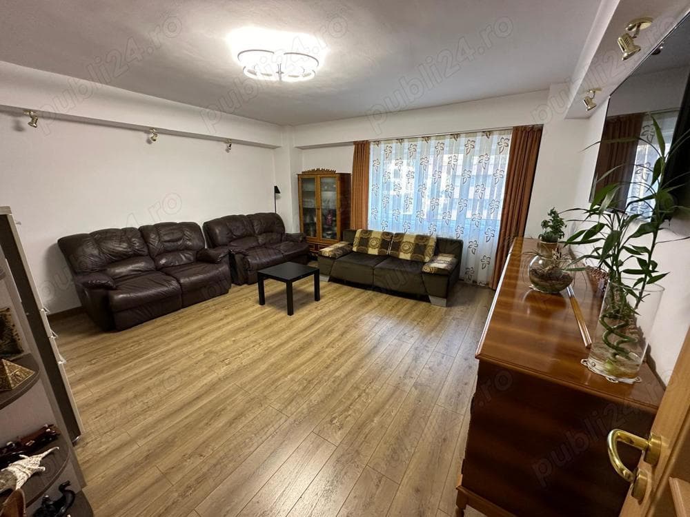 PF vând apartament cu 3 camere, 90 mp, zona FSEGA   IULIUS MALL - imagine 2