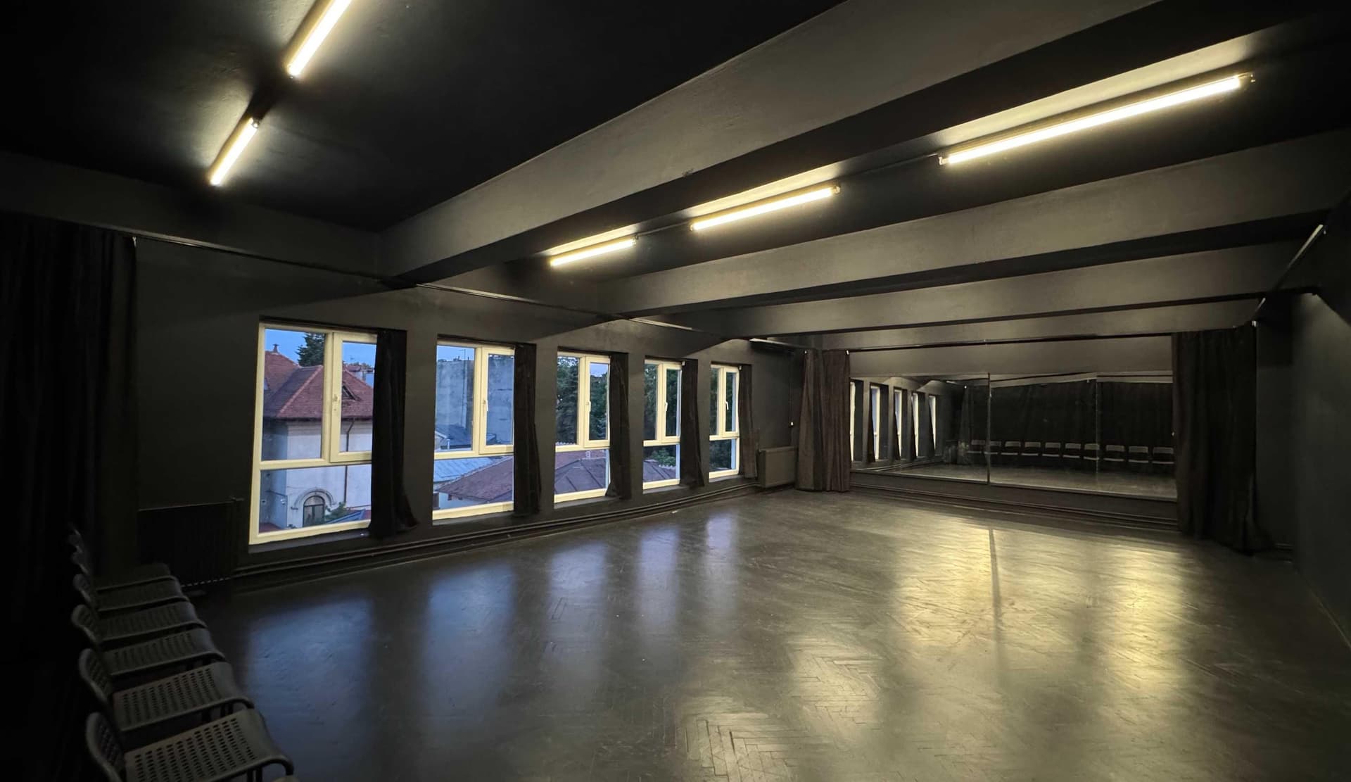 Sală zona Universității cursuri/conferințe/repetiții, zona Universita - imagine 1