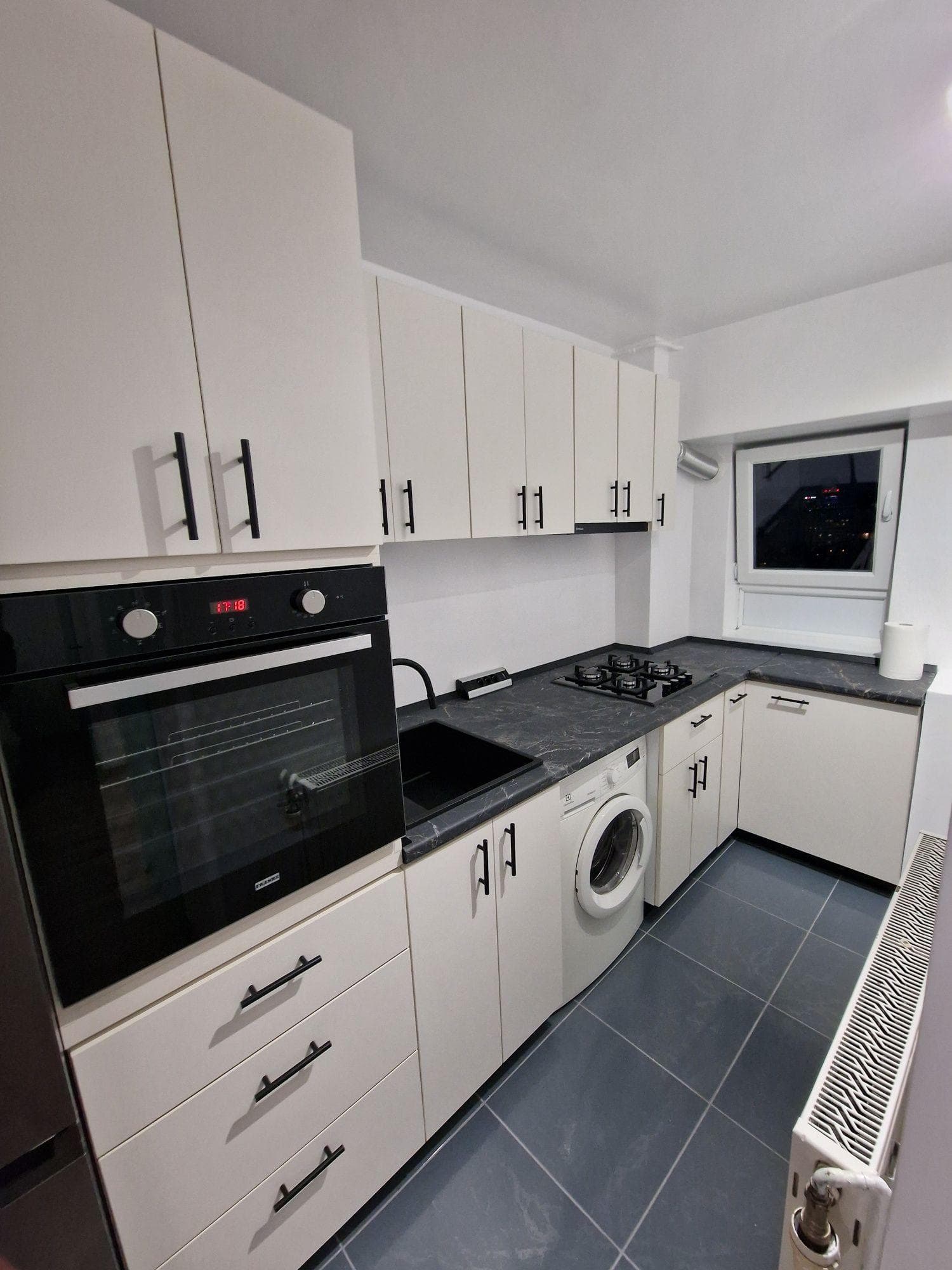 Inchiriez studio Lacul Tei - 40 mp