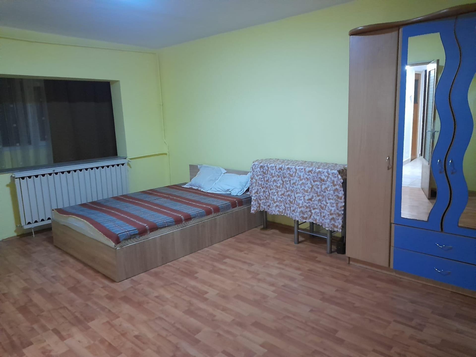 Garsoniera de închiriat