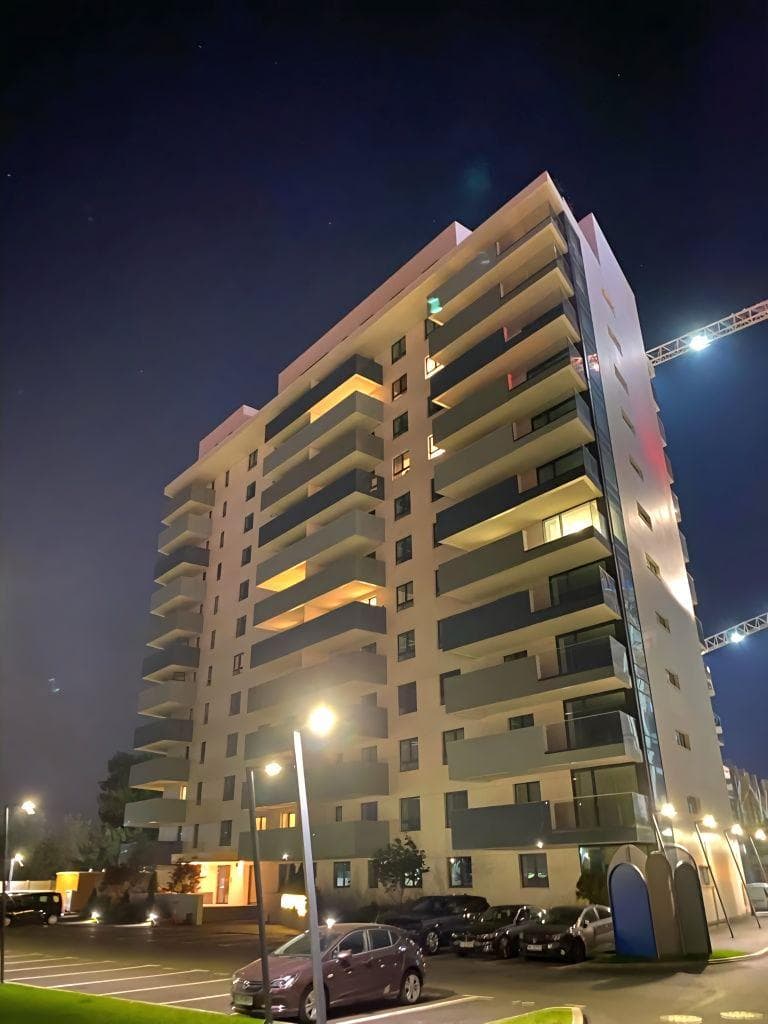 De inchiriat apartament 3 camere - Aviatiei Tower