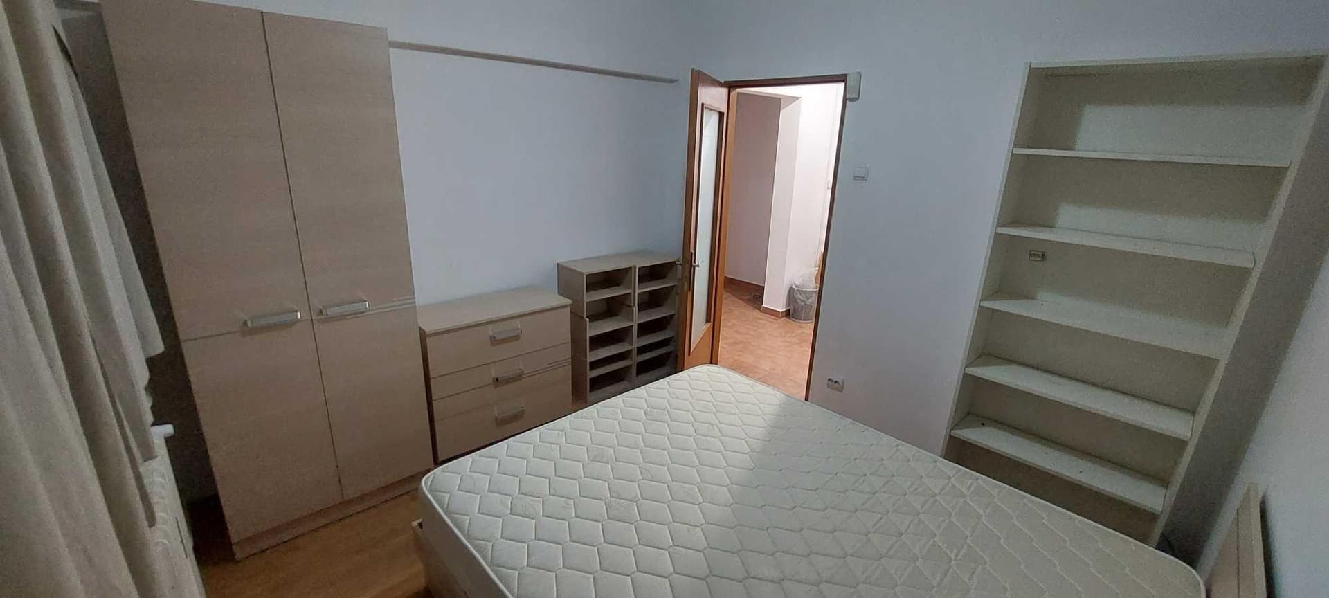 Inchiriez apartament 3 camere,mobilat,70 mp, Pantelimon 101