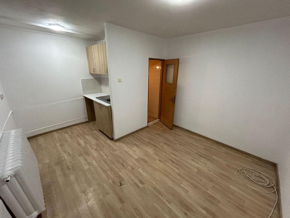 Garsoniera Pantelimon renovata proprietar - imagine 1