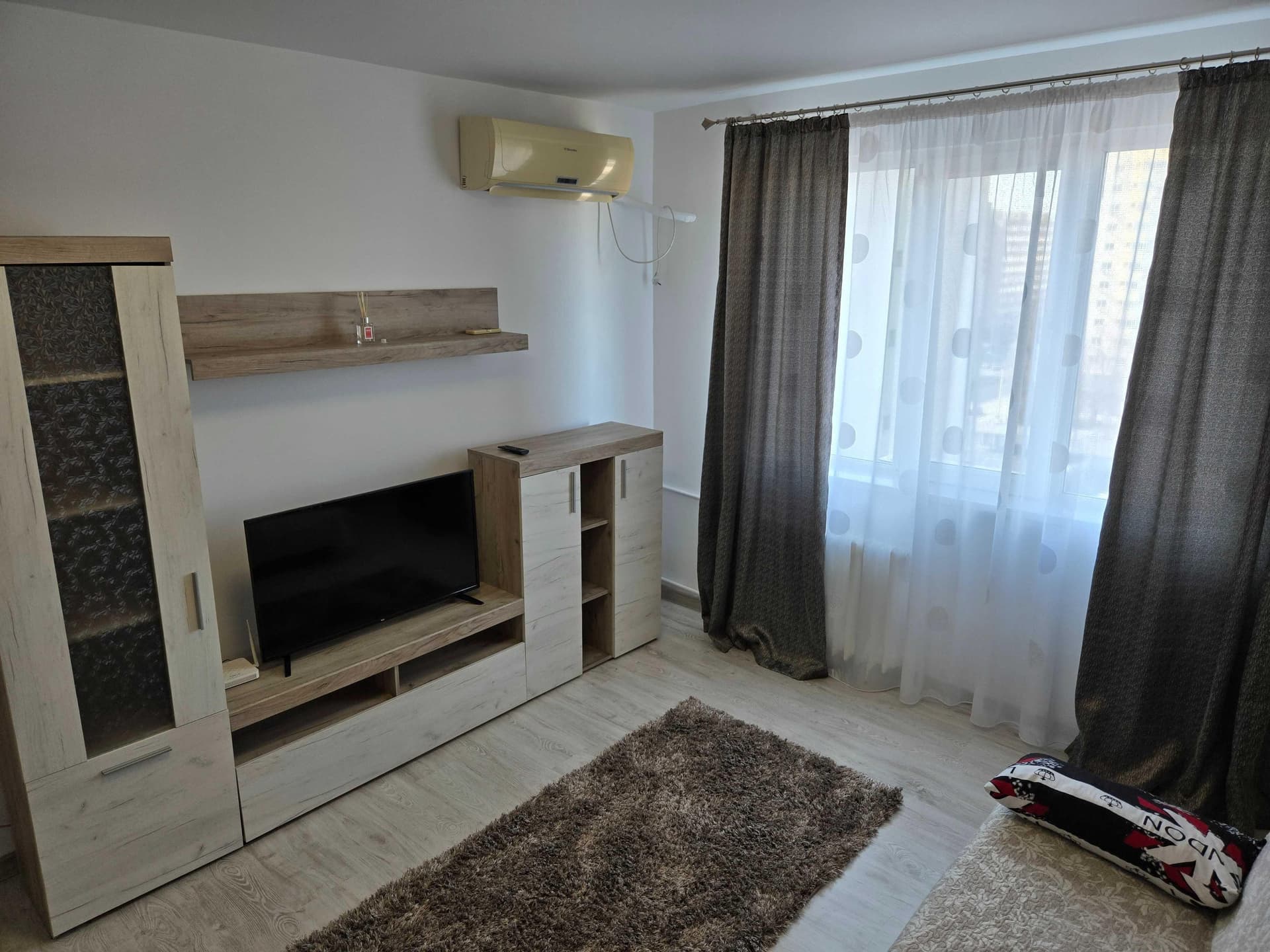 Garsonieră Pantelimon 32 mp –etaj 8/10 mobilată/utilată ,10 min metrou - imagine 1