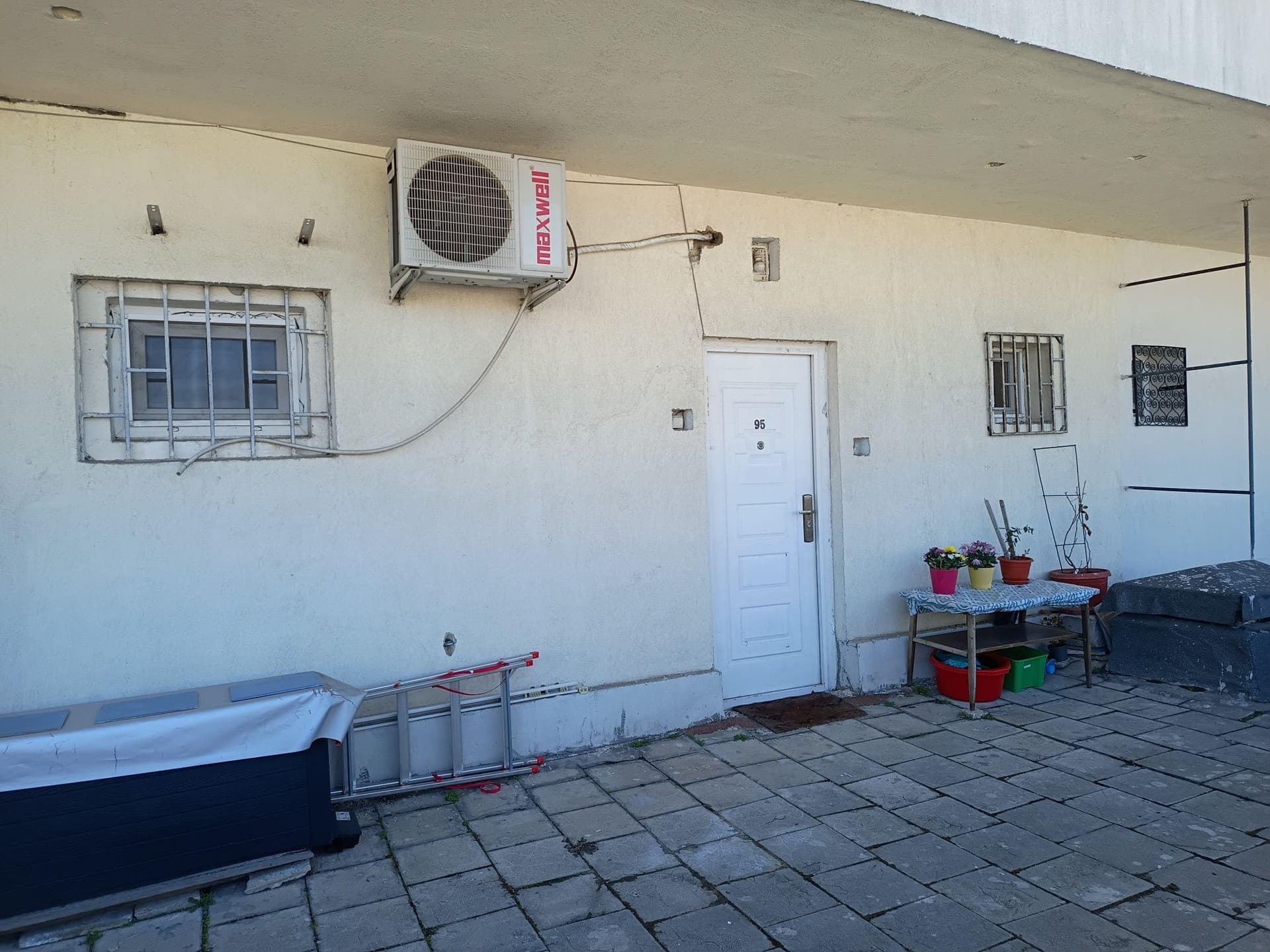 Particular vând garsonieră  confort 1 în zona Vatra Luminoasă Nr.2-24