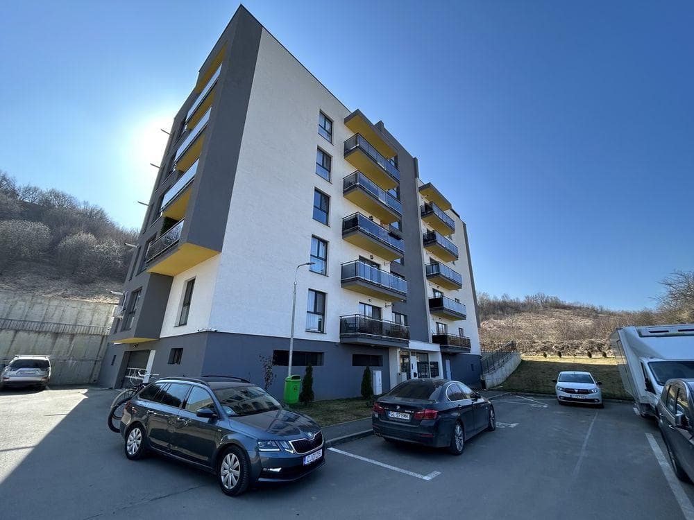 Proprietar vand apartament 3 camere Teilor Floresti