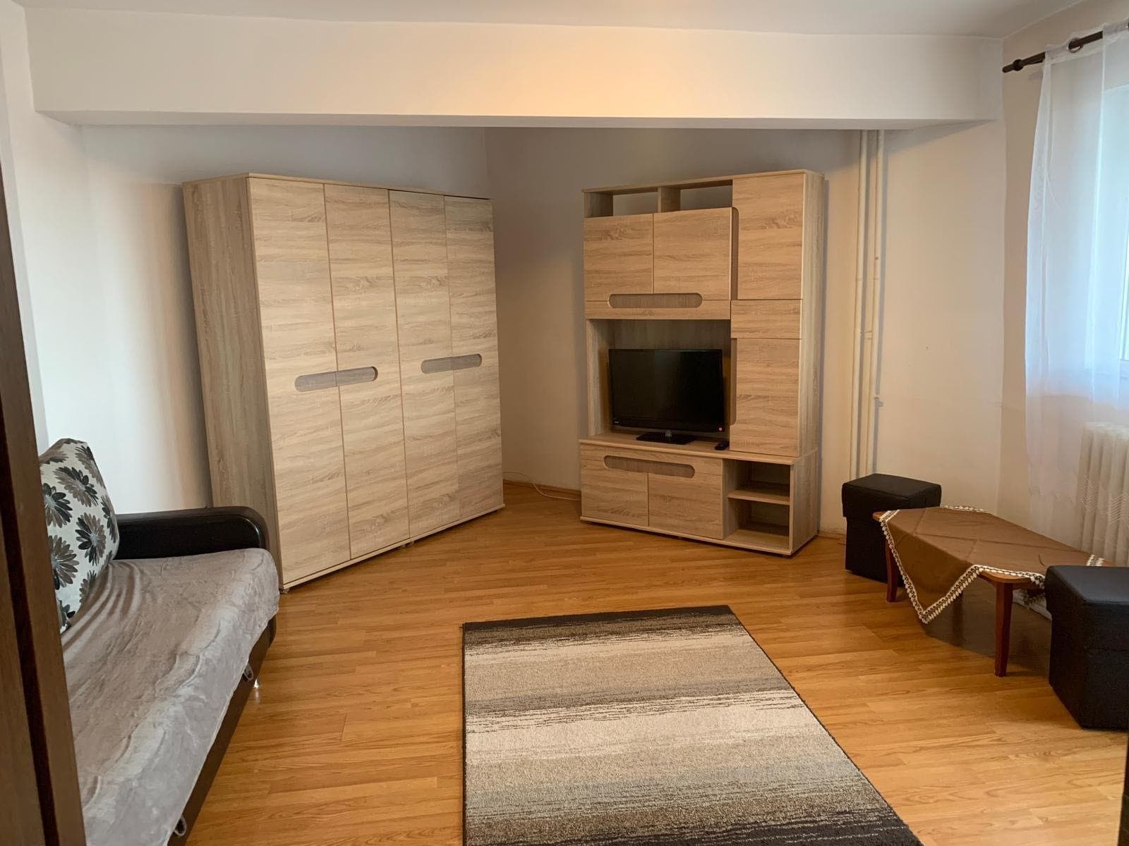 Apartament cu o cameră - imagine 1