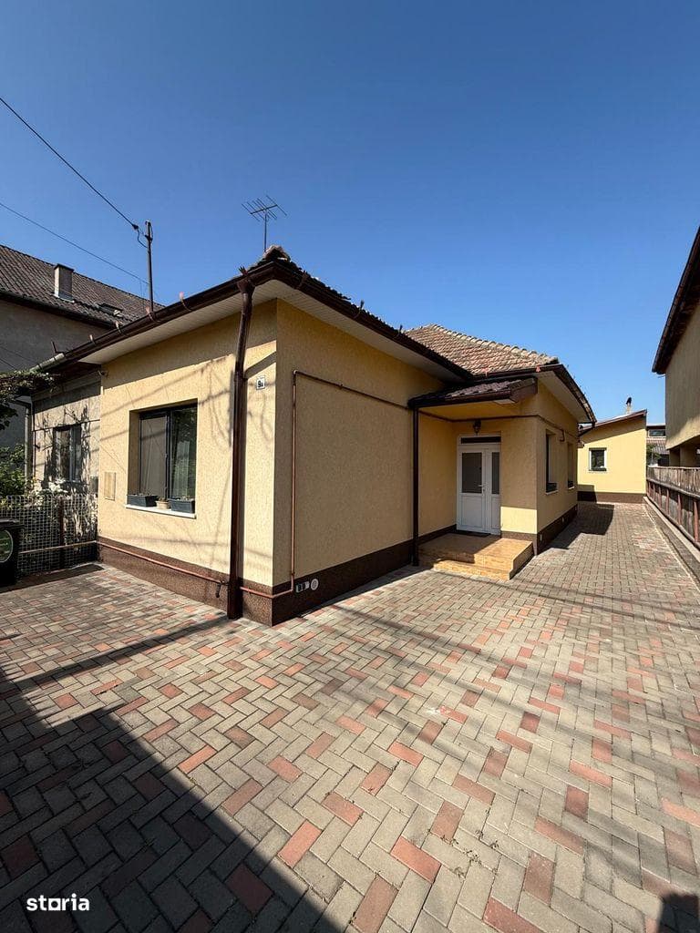 P.F.Vand casa cu teren 500 mp.