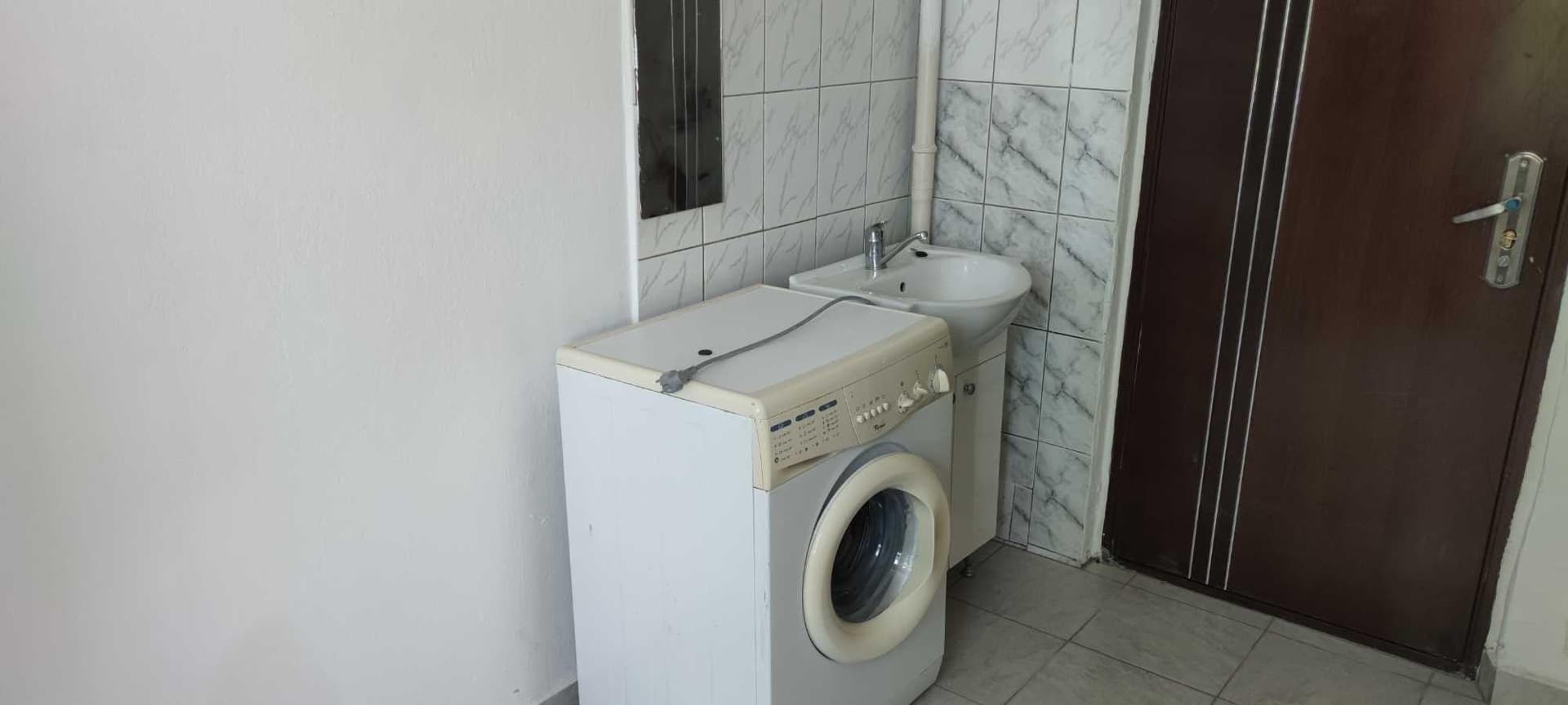 Camera de camin. 12 mp, baie comuna, Lamaitei 76, mobilata utilata