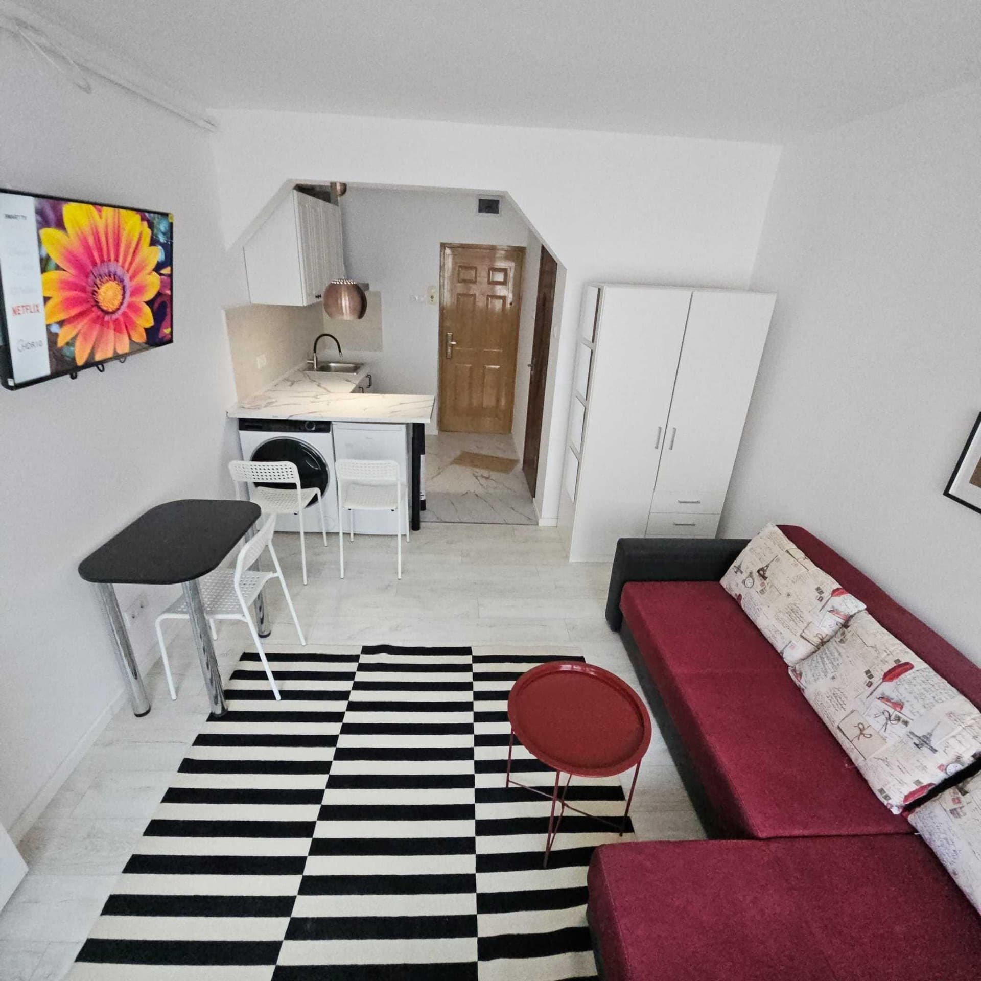 Inchiriez garsoniera zona Racadau