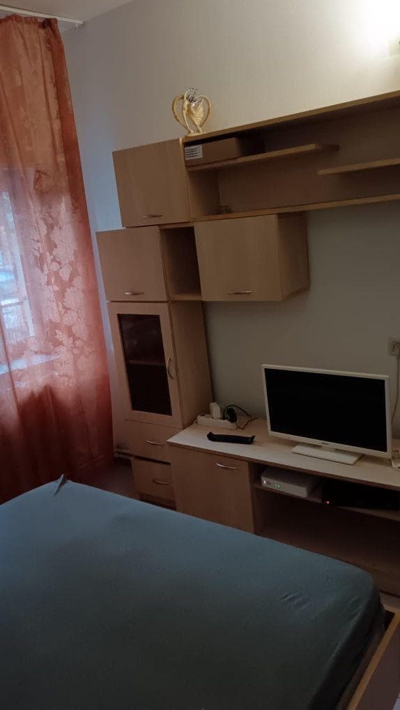 PARTICULAR Ofer spre închiriere garsoniera, zona centrala