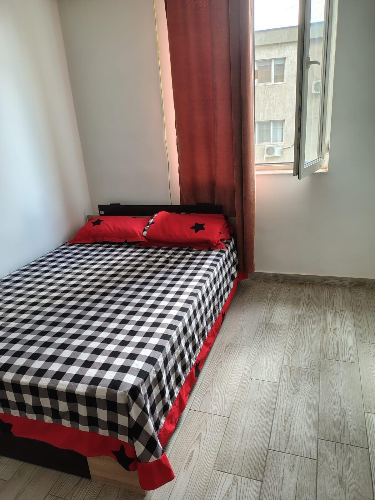 Inchiriez garsoniera in zona Far, Constanta