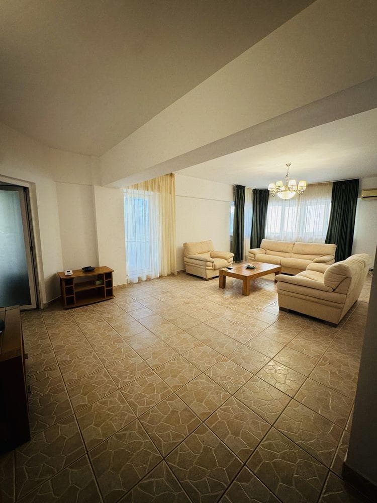 inchiriez apartament 3 camere Faleza Nord langa Ceronav