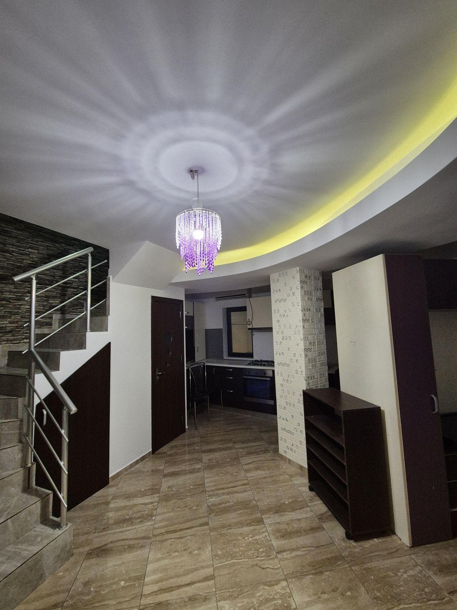 Apartament 2 camere cu scara interioara si centrala proprie, bloc nou