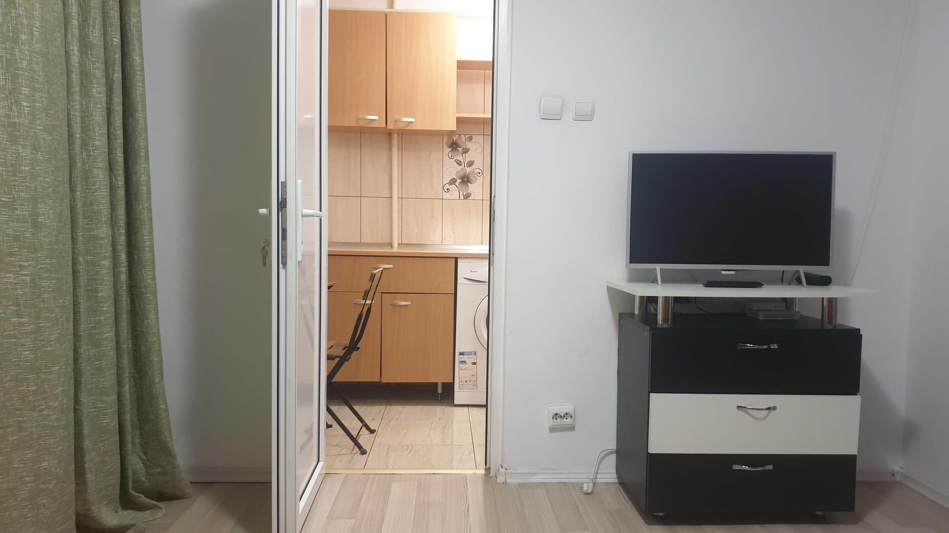 Inchiriez garsoniera Brancoveanu - imagine 1